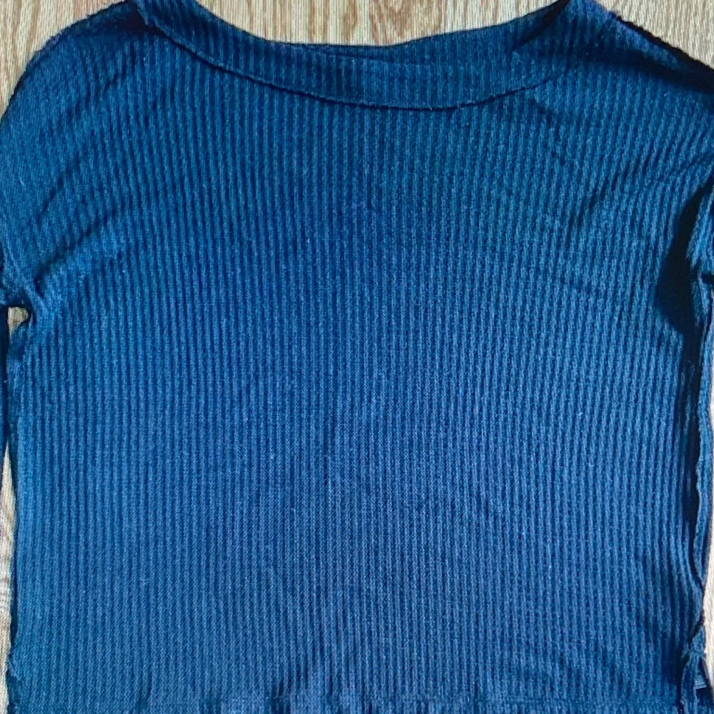 We The Free navy textured knit top with white label